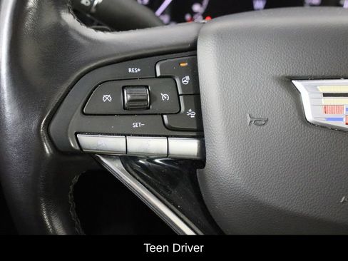 Used 2022 Cadillac XT6 Premium Luxury image 8