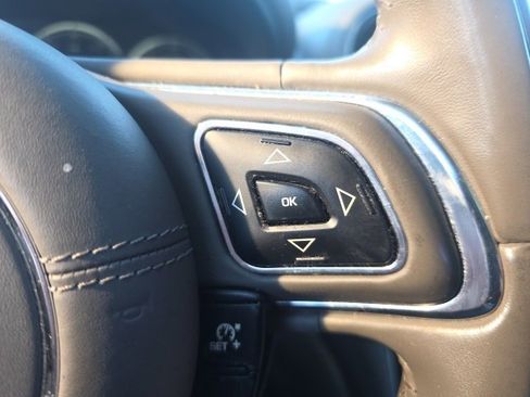 Used 2012 Jaguar XJ L image 15