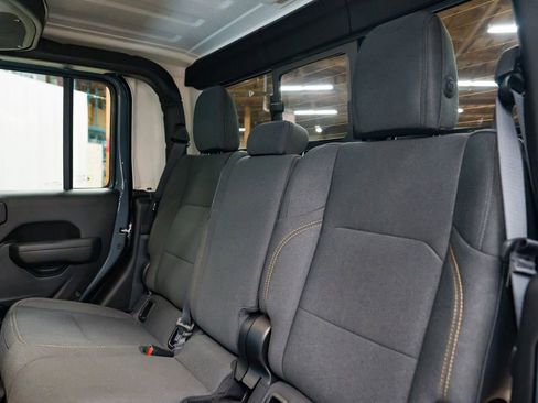 New 2026 Jeep Gladiator Sport image 25