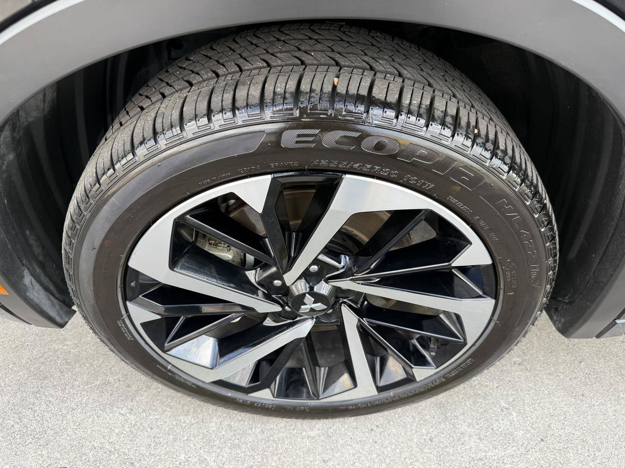 Used 2025 Mitsubishi Outlander SEL AWD/4WD image 53