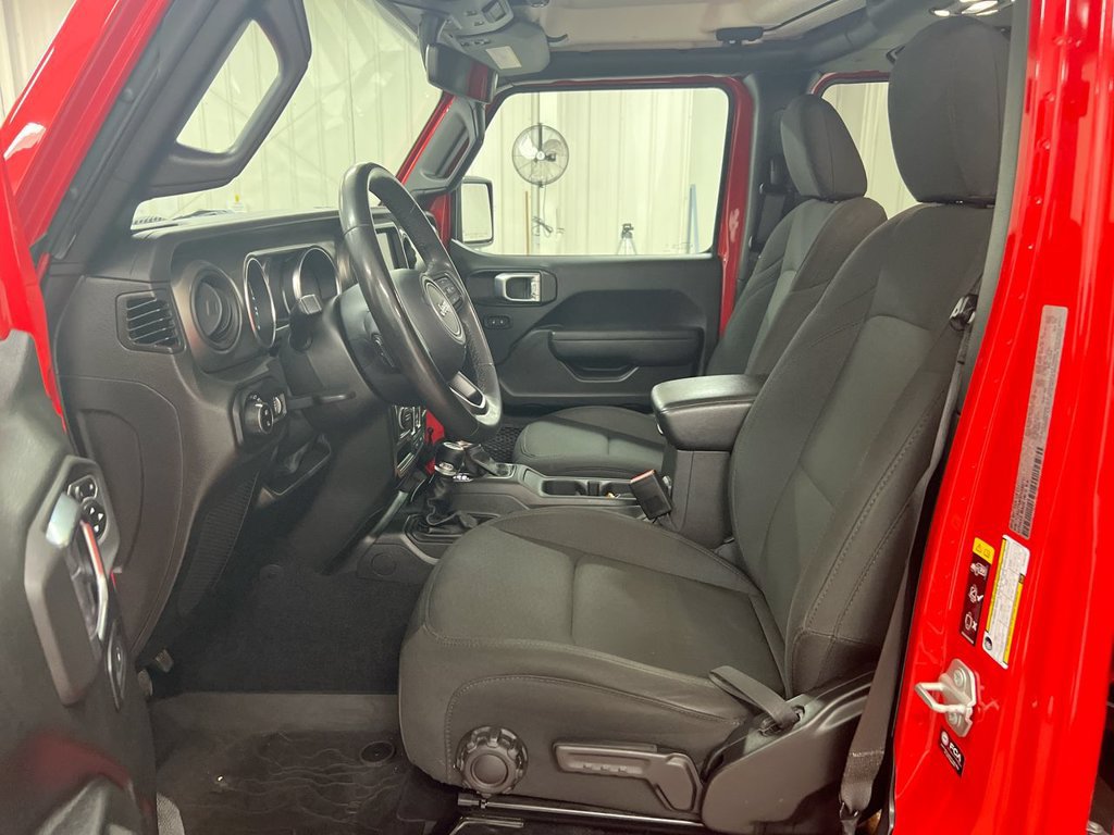 Used 2023 Jeep Gladiator Sport AWD/4WD image 20
