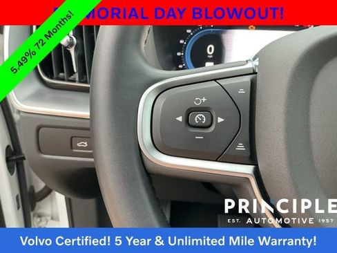 Certified 2025 Volvo XC60 B5 Core AWD/4WD image 24
