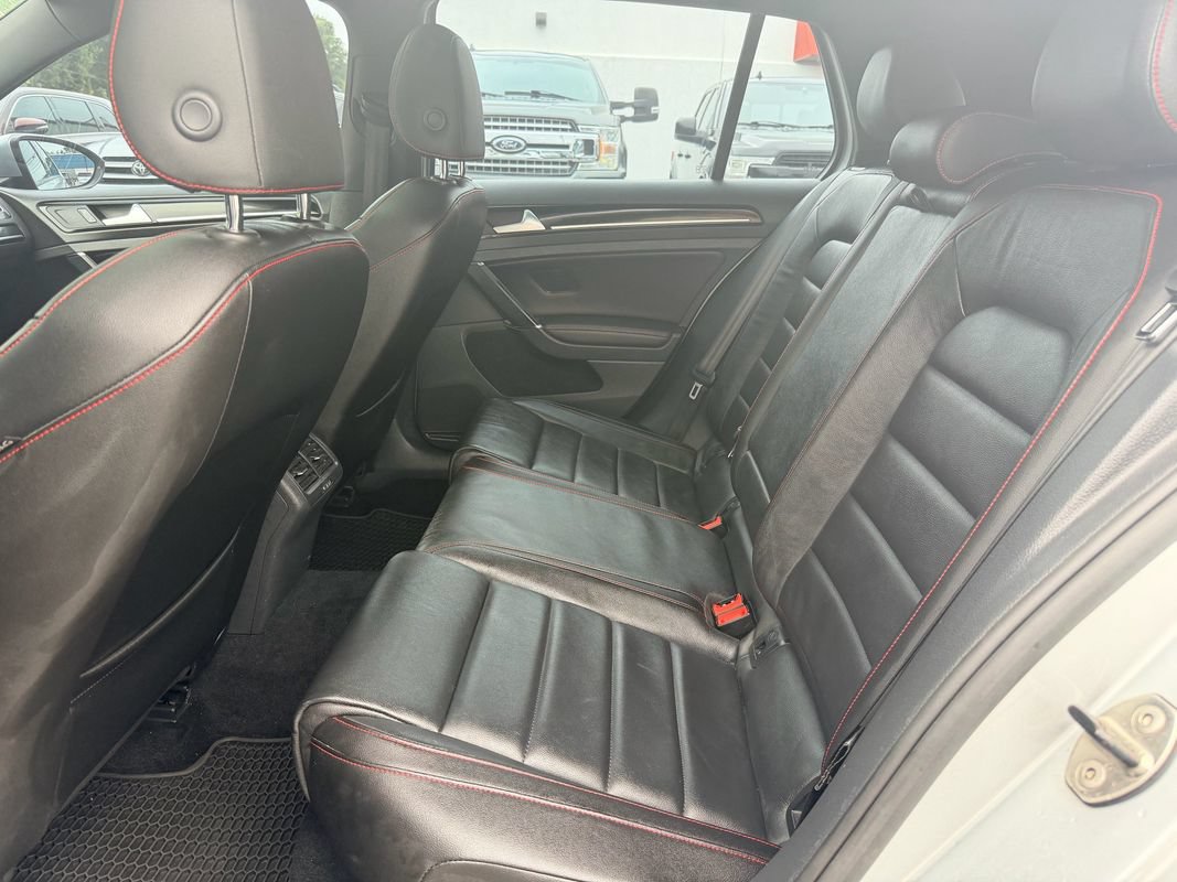 Used 2017 Volkswagen GTI SE FWD image 13
