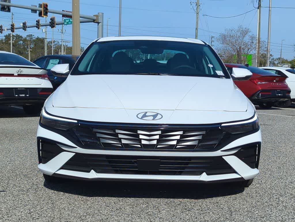 New 2026 Hyundai Elantra Limited FWD image 10