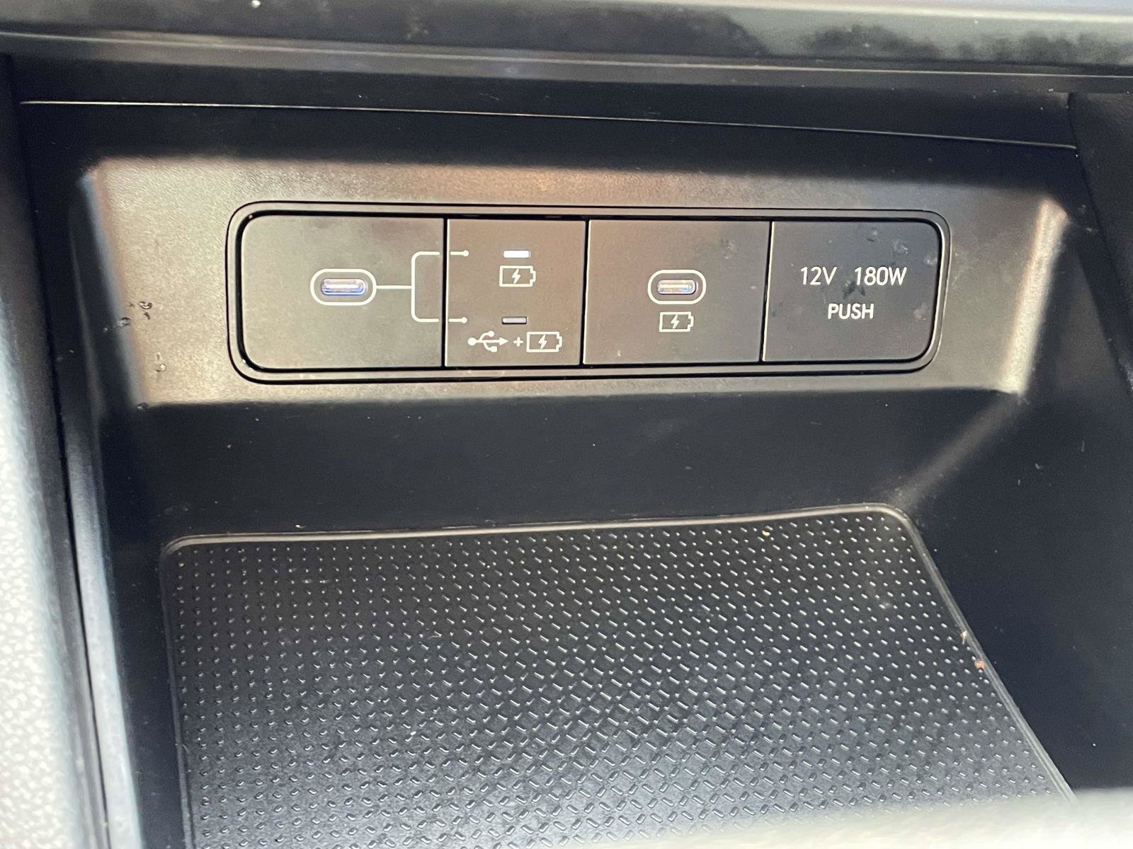 Used 2025 Hyundai Tucson SE FWD image 18