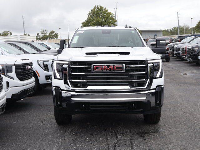 New 2026 GMC Sierra 2500 SLE AWD/4WD image 2