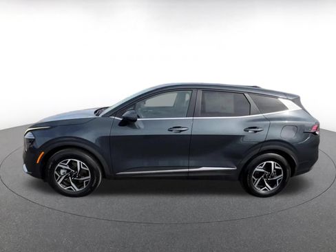 Used 2025 Kia Sportage LX FWD image 9