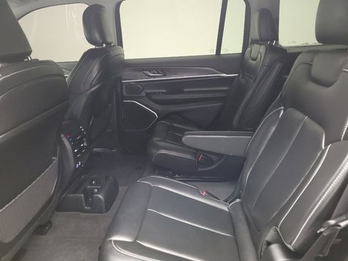 Used 2021 Jeep Grand Cherokee L Limited image 18