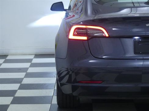 Used 2023 Tesla Model 3 Standard Range image 28