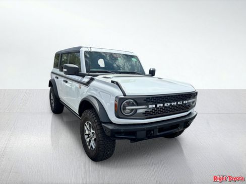 Used 2022 Ford Bronco Badlands AWD/4WD image 5
