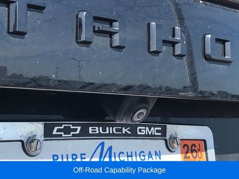 Used 2021 Chevrolet Tahoe Z71 w/ Luxury Package AWD/4WD image 7