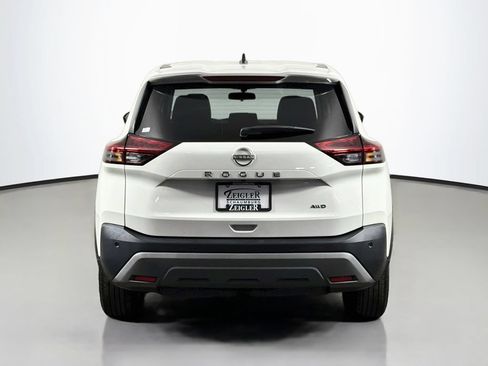 Used 2023 Nissan Rogue S AWD/4WD image 6