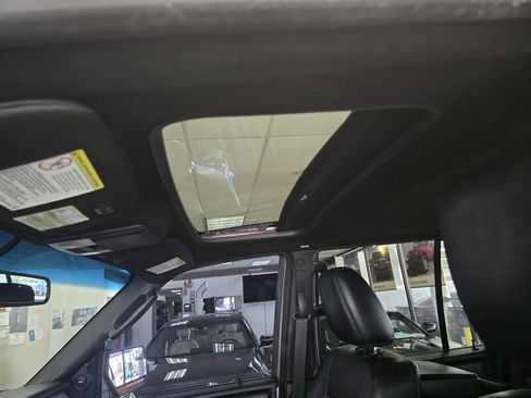 Used 2017 Ford Expedition XLT w/ Equipment Group 202A RWD image 41