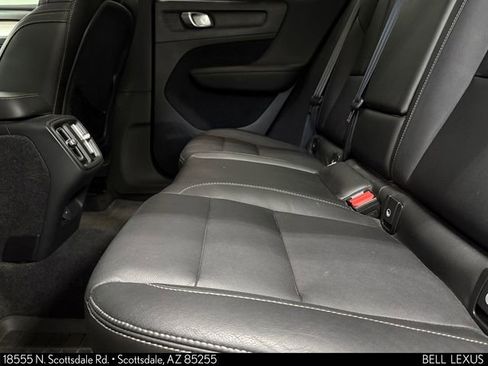 Used 2019 Volvo XC40 T4 Momentum FWD image 22