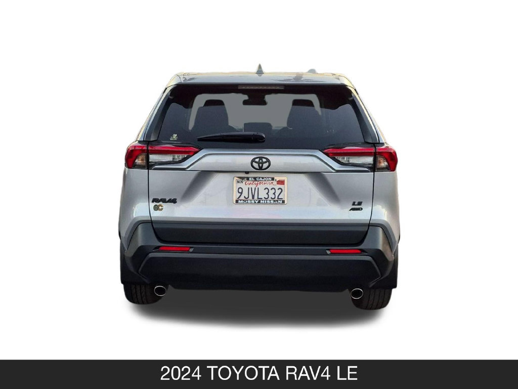 Used 2024 Toyota RAV4 LE AWD/4WD image 8