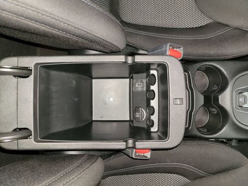 Used 2020 Jeep Cherokee Latitude w/ Cold Weather Group image 28