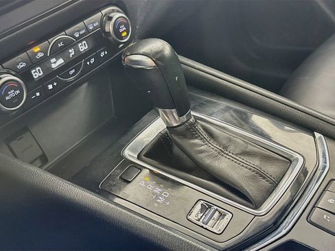 Used 2018 MAZDA CX-5 Touring w/ Preferred Equipment Package FWD image 20