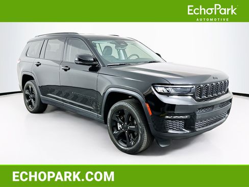 Used 2023 Jeep Grand Cherokee L Limited w/ Black Appearance Package AWD/4WD image 1