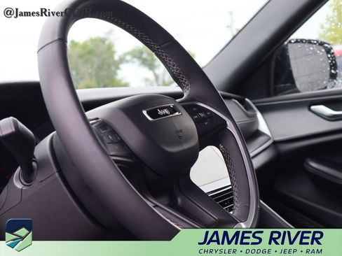 Used 2024 Jeep Grand Cherokee L Laredo AWD/4WD image 26