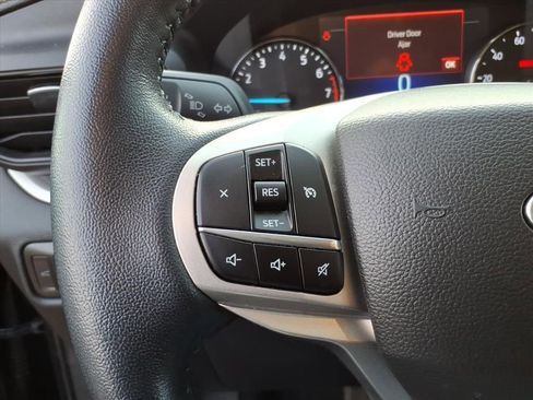 Certified 2022 Ford Explorer XLT w/ Class IV Trailer Tow Package image 17