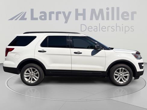Used 2017 Ford Explorer 4WD w/ Class II Trailer Tow Package image 6