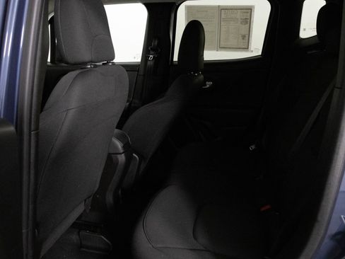 Used 2023 Jeep Renegade Latitude image 33