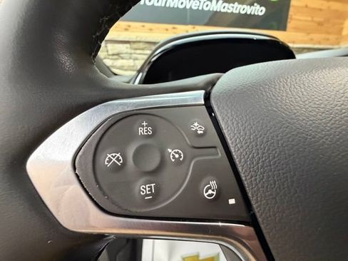 Used 2023 Chevrolet Traverse RS AWD/4WD image 25