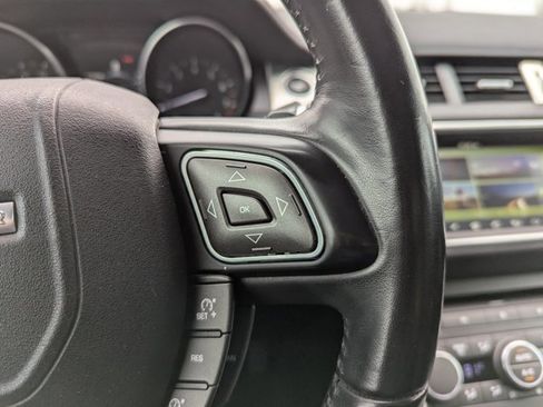 Used 2017 Land Rover Range Rover Evoque SE image 14