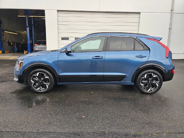 Certified 2023 Kia Niro Wind w/ Wind Preserve Package FWD image 2