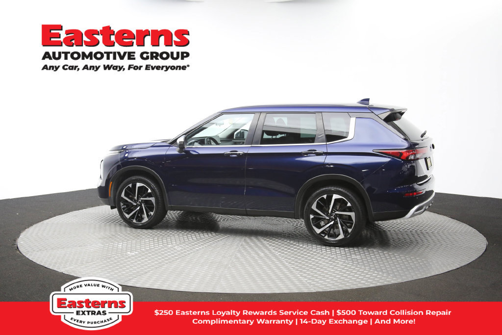 Used 2023 Mitsubishi Outlander SE AWD/4WD image 63