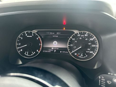 Used 2023 Nissan Rogue SV FWD image 16