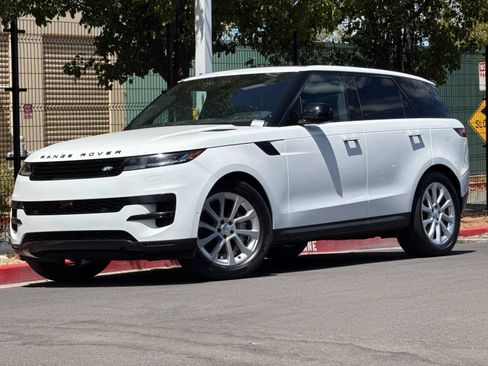 Used 2025 Land Rover Range Rover Sport SE AWD/4WD image 2
