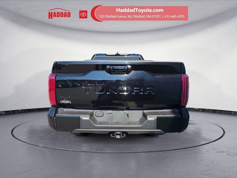 Used 2024 Toyota Tundra Platinum AWD/4WD image 4