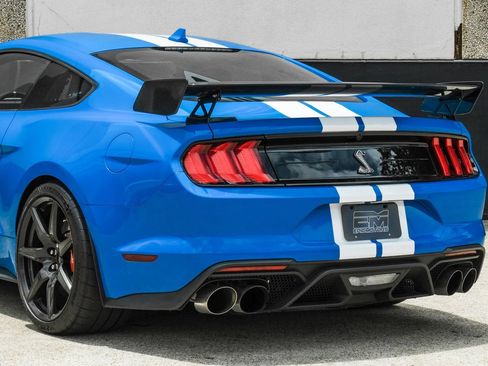 Used 2022 Ford Mustang Shelby GT500 w/ Carbon Fiber Track Pack RWD image 13