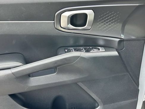Used 2021 Kia Sorento S AWD/4WD image 12