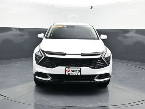 Used 2025 Kia Sportage LX image 2
