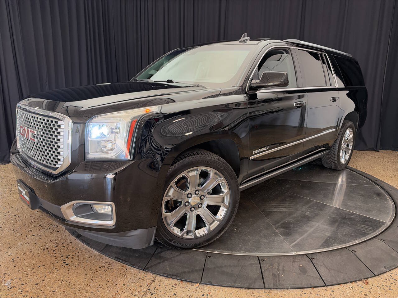 Used 2016 GMC Yukon XL Denali w/ Open Road Package AWD/4WD image 2