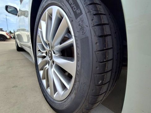 Used 2018 INFINITI Q50 Luxe w/ Essential Package (3.0T Luxe) RWD image 12