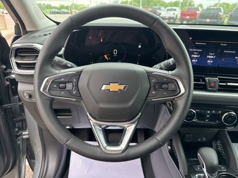 Used 2024 Chevrolet TrailBlazer LT w/ Convenience Package AWD/4WD image 18