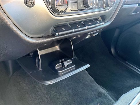 Used 2016 Chevrolet Silverado 2500 LT w/ Midnight Edition AWD/4WD image 32