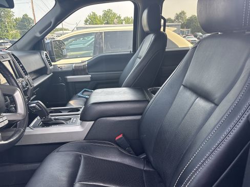 Used 2019 Ford F150 Lariat w/ Equipment Group 502A Luxury AWD/4WD image 5