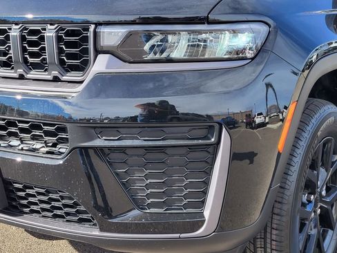 New 2026 Jeep Grand Cherokee L 4WD image 8