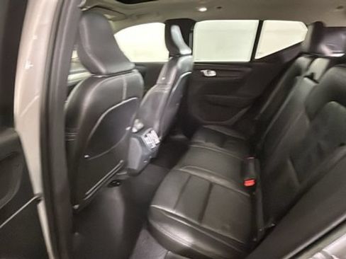 Used 2023 Volvo XC40 B4 Ultimate FWD image 24