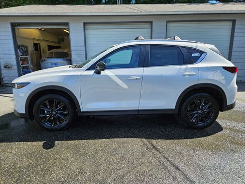 New 2025 MAZDA CX-5 Carbon Edition image 2