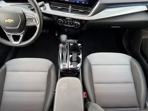 Used 2024 Chevrolet Trax LT w/ Driver Confidence Package image 20