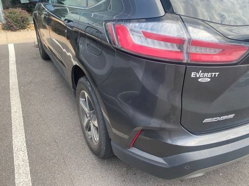Used 2020 Ford Edge SEL FWD image 9