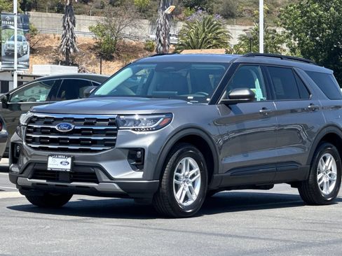 New 2026 Ford Explorer Active w/ Active Comfort Package RWD image 7