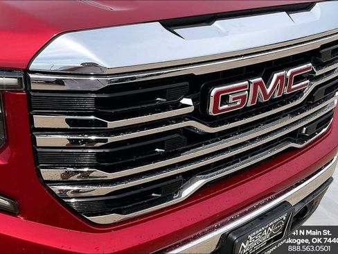 Used 2023 GMC Sierra 1500 SLT AWD/4WD image 33
