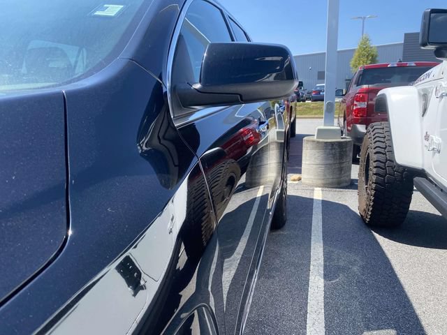 Used 2018 GMC Acadia Denali w/ Technology Package AWD/4WD image 4