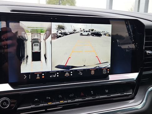 Certified 2024 Chevrolet Silverado 1500 High Country w/ Technology Package image 19